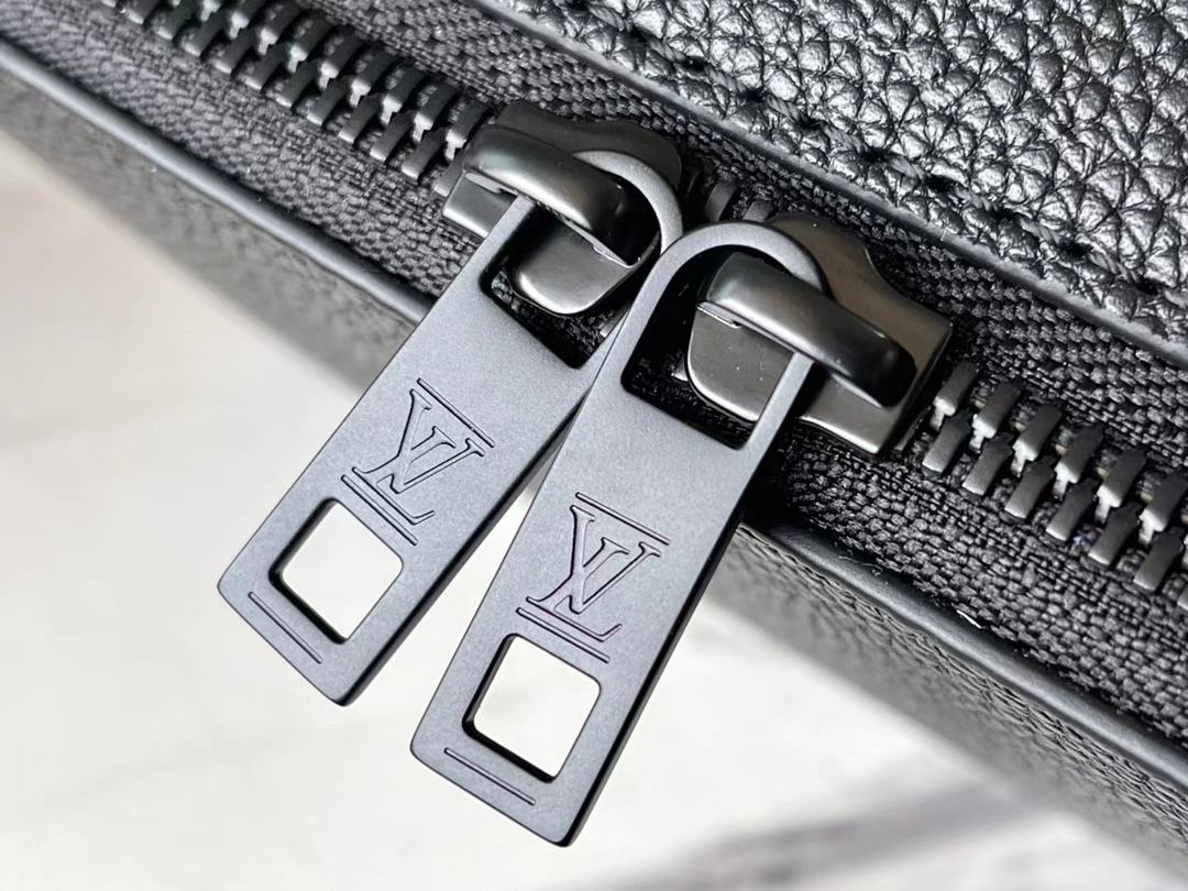 Louis Vuitton Bags M59161 18.5*11*6.5cm