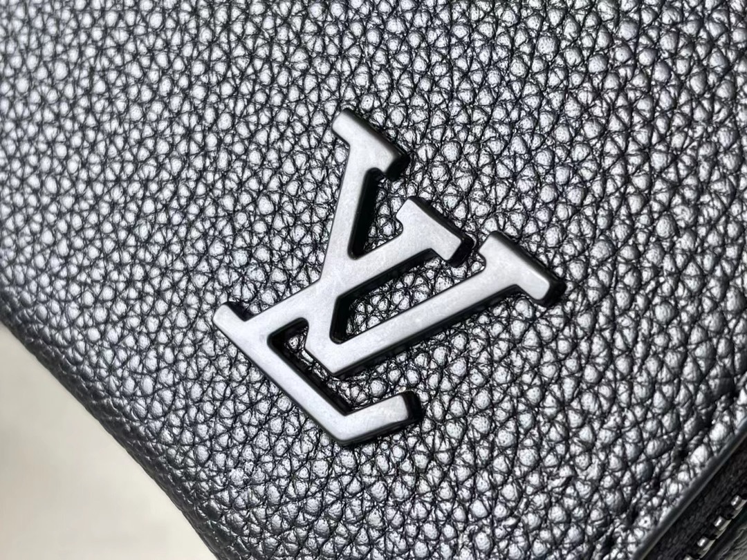 Louis Vuitton Bags M59161 18.5*11*6.5cm