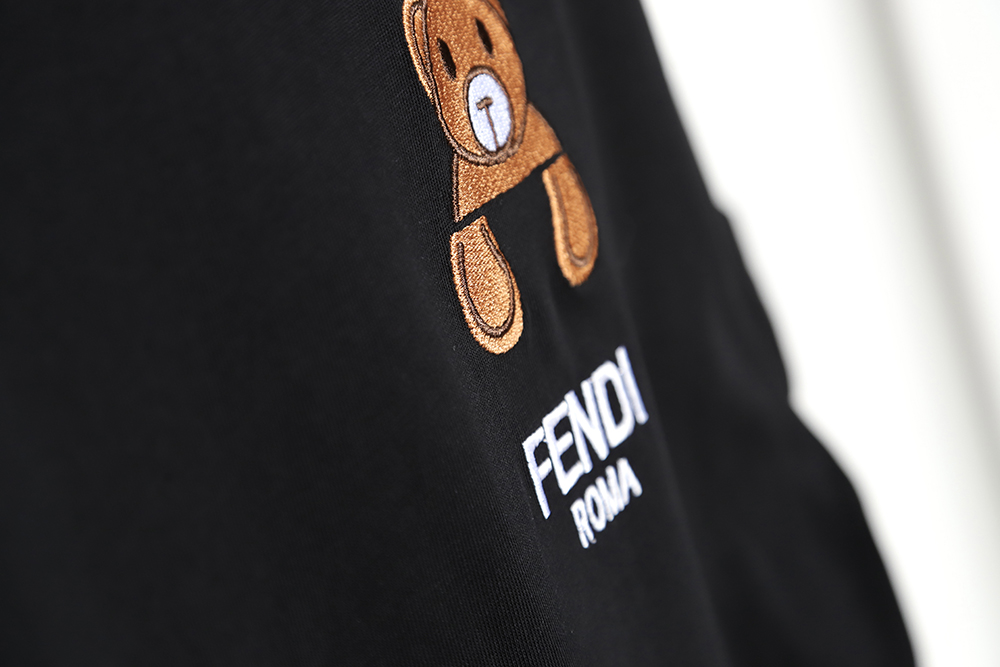 Fendi 23ss Chest Embroidered Bear Short Sleeve TSK1