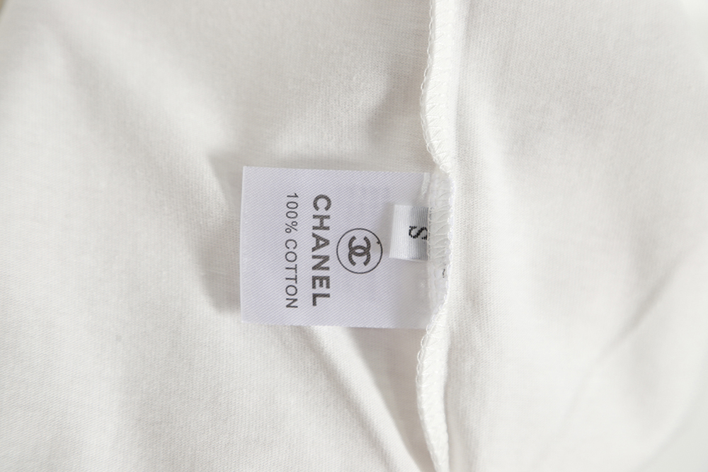 CHANEL 21ss small logo embroidery short-sleeved T-shirt