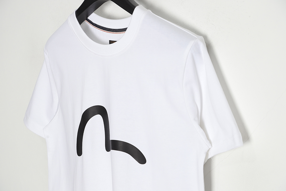 Evisu 23ss Bodhidharma face and graffiti print T-shirt