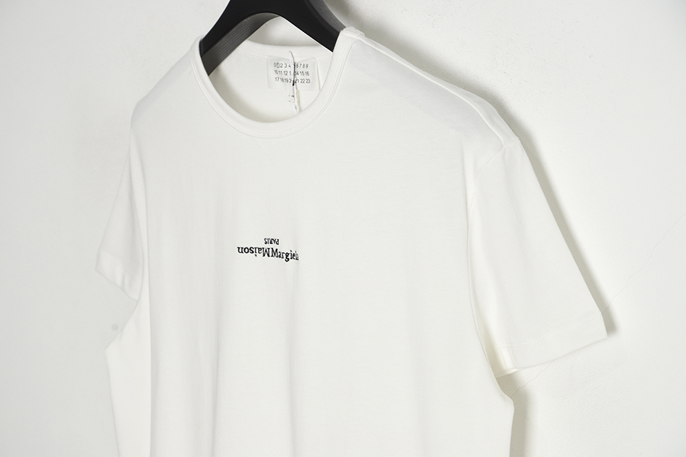 Maison Margiela 23SS Upside Down Letter Short Sleeve T-Shirt