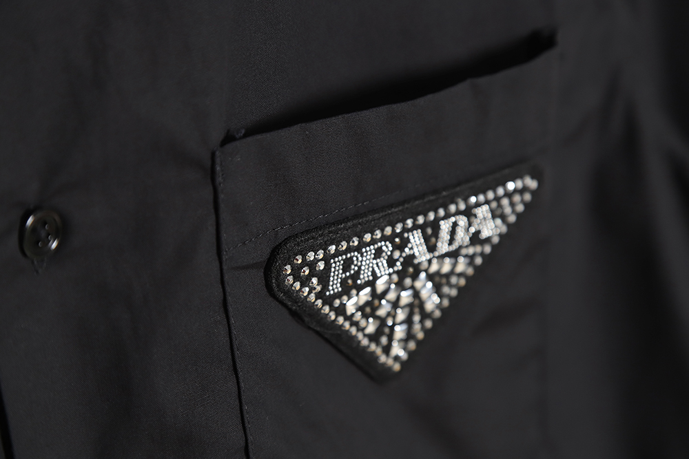 PRADA PRD 23SS Triangular Rhinestone Logo Long Sleeve Shirt TSK1