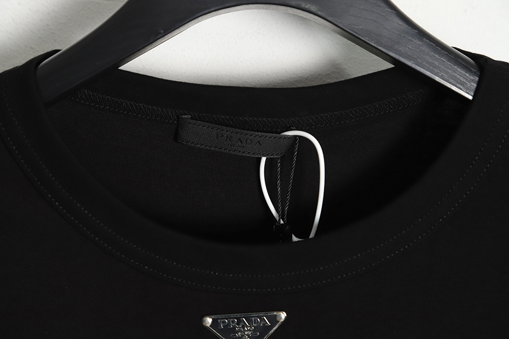 Prada 23SS neckline triangle standard short-sleeved T-shirt TSK1