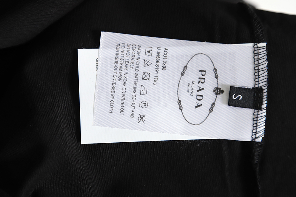 Prada 23SS new villain three-dimensional adhesive patch short-sleeved T-shirt TSK1