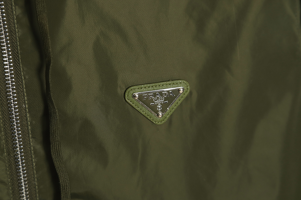 PRADA PRD 23SS nylon triangle logo hooded light jacket jacket