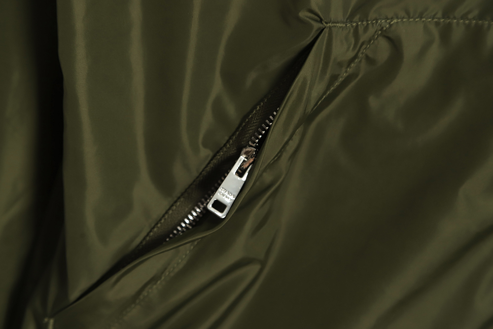 PRADA PRD 23SS nylon triangle logo hooded light jacket jacket