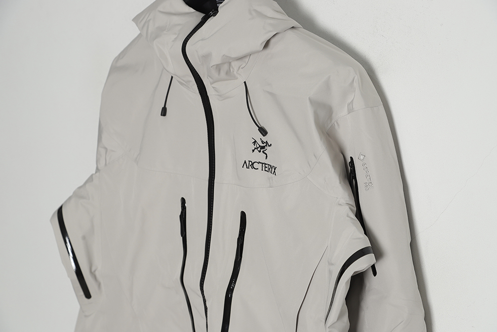 ARC'TERYXAlpha SV Outdoor Hard Shell Jacket (Ivory White)