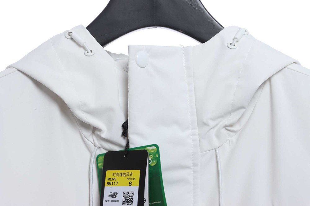 New Balance Contrasting Color Tooling Jacket TSK1