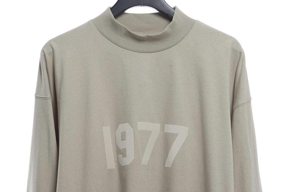 Double-line 1977 flocking print long-sleeved T