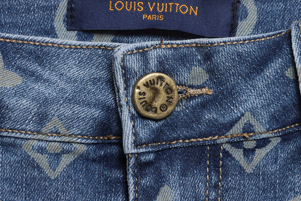 Louis Vuitton Washed Presbyopia LOGO Jeans