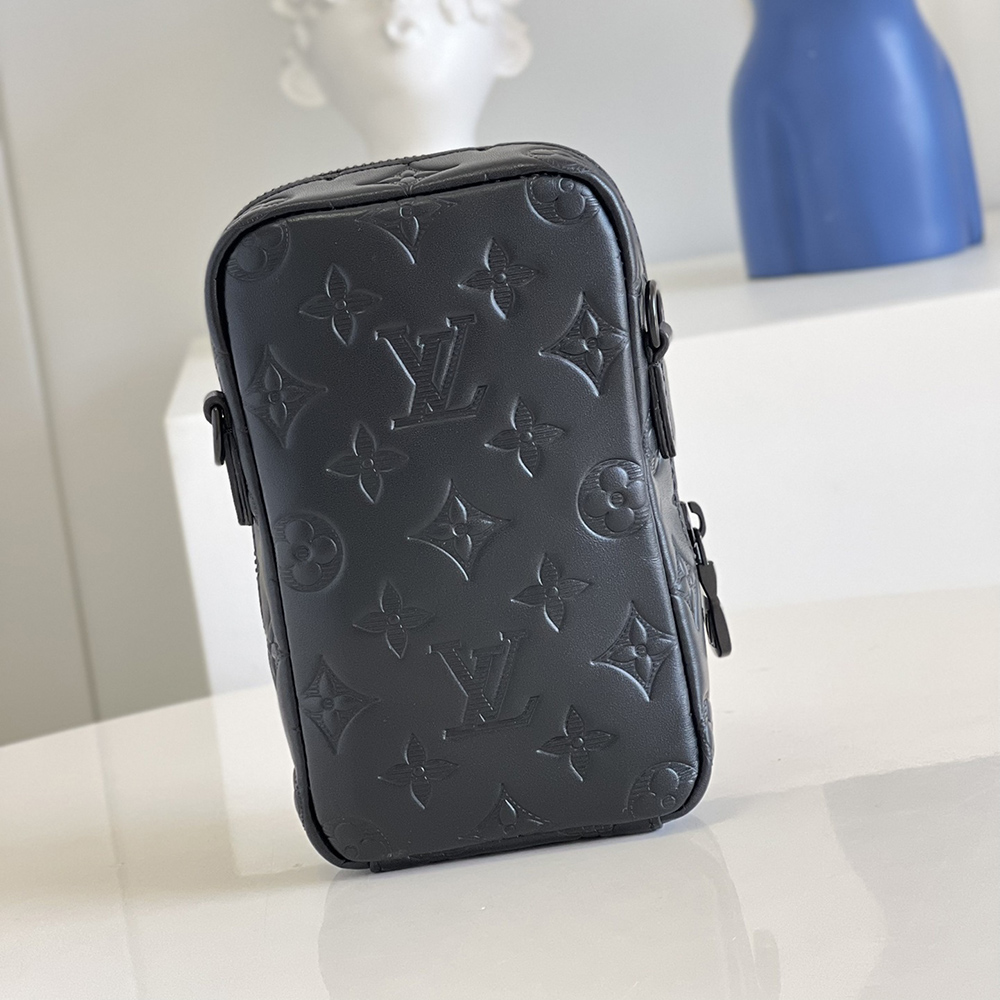 Louis Vuitton Bags M81005 11*18*8cm