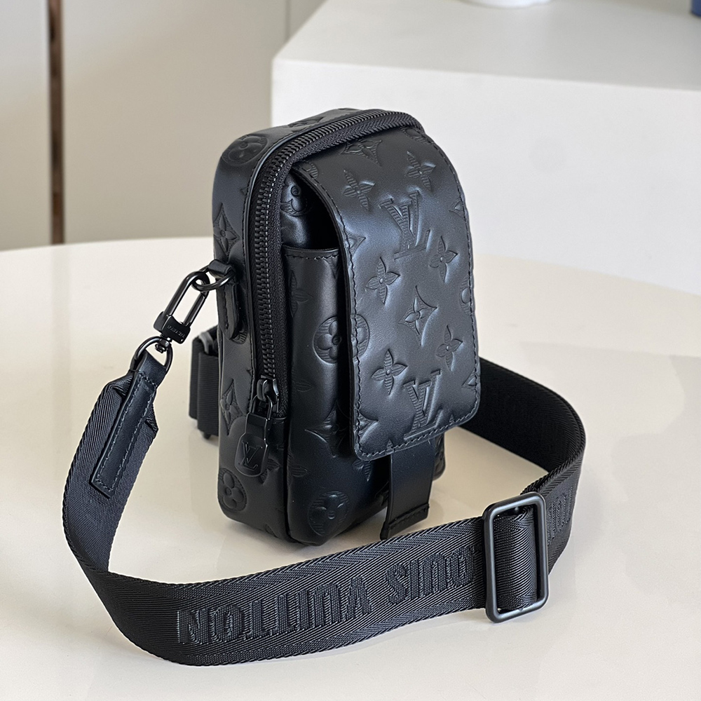 Louis Vuitton Bags M81005 11*18*8cm