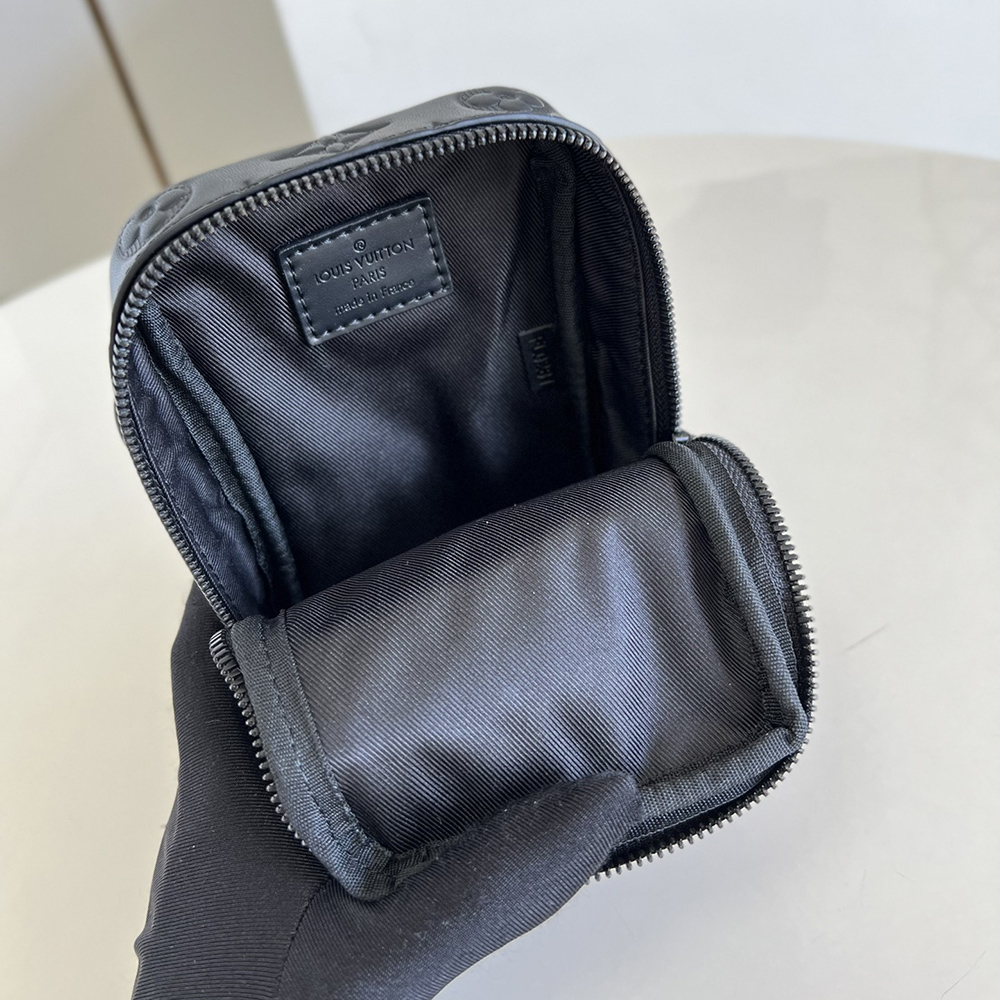 Louis Vuitton Bags M81005 11*18*8cm