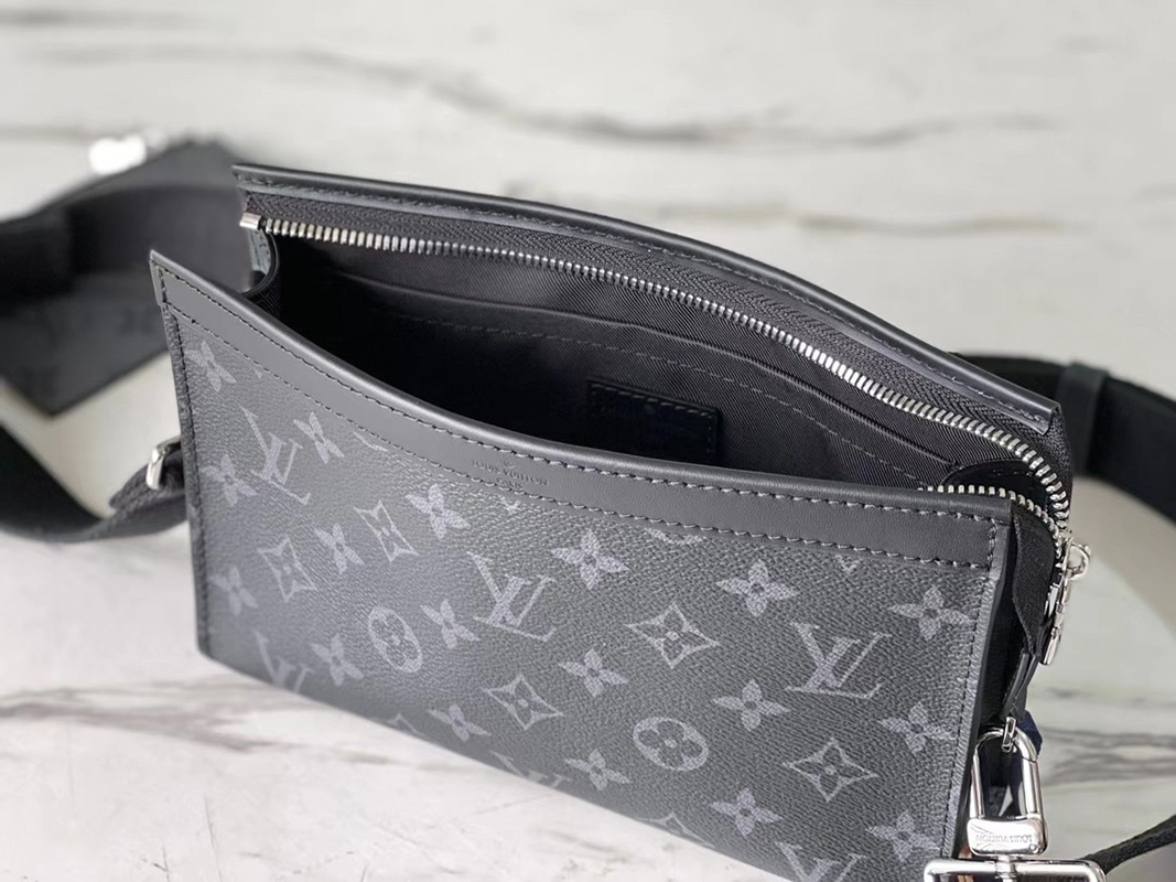 Louis Vuitton Bags M81018 22*14.5*4.5cm