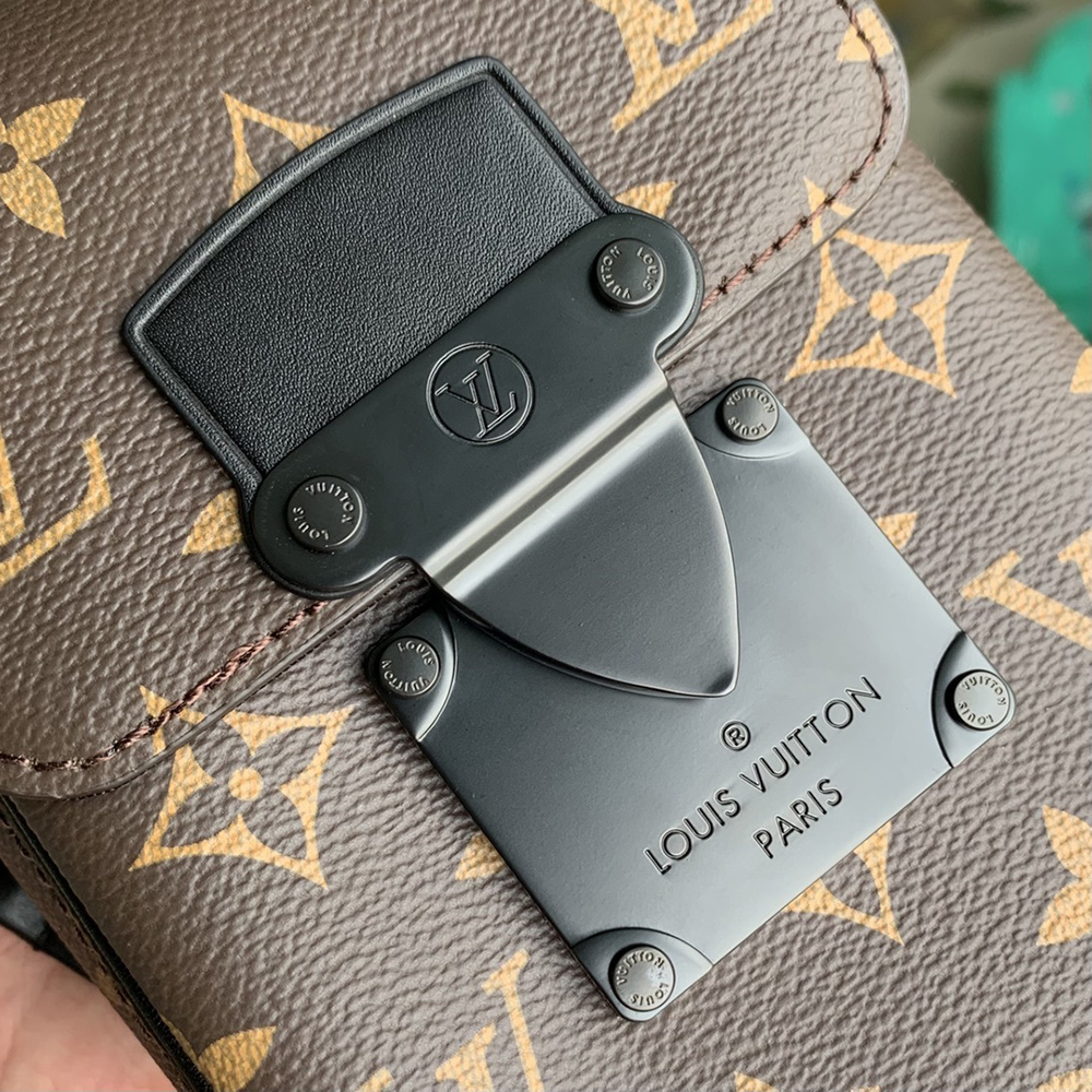 Louis Vuitton Bags M81522 12*19*7cm