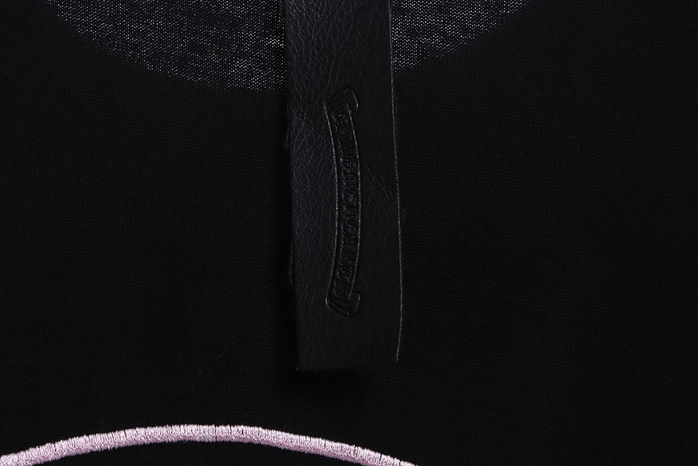 Chroe Heart Pink Patch Horseshoe Short Sleeve