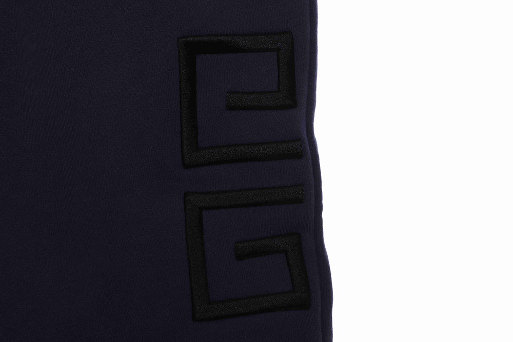 Givenchy three-dimensional embroidery LOGO shorts TSK1