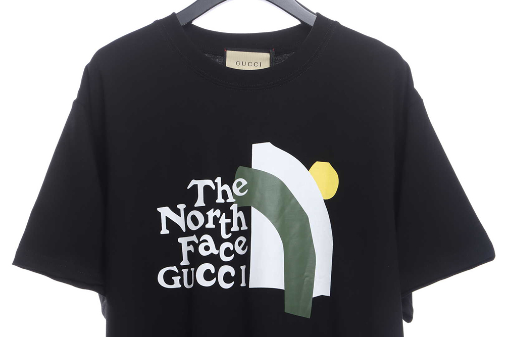 Gucci Collaboration North Face Graffiti Logo Short Sleeve TSK1