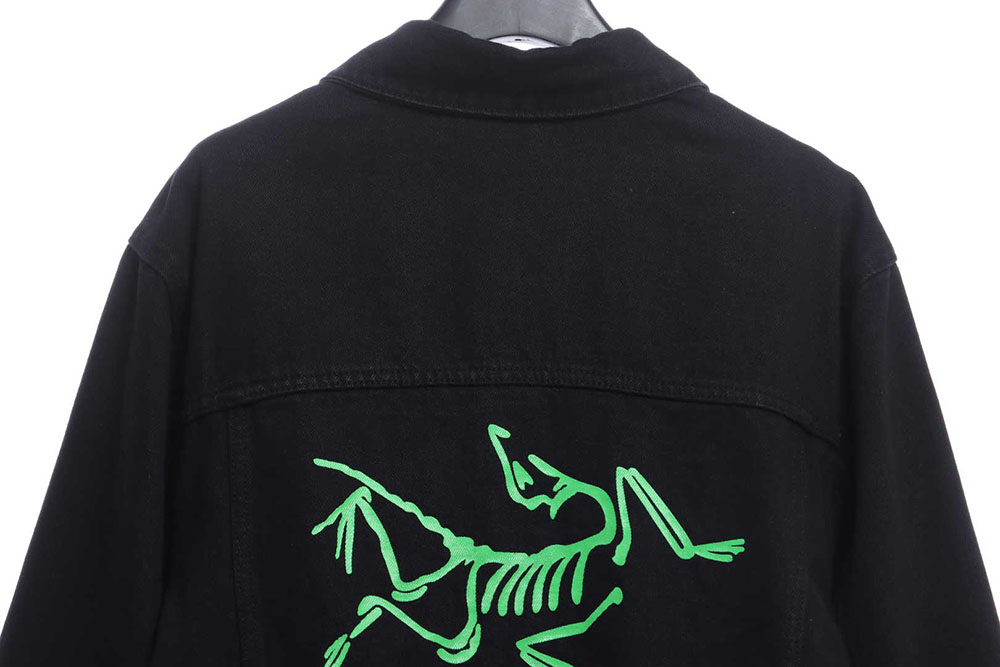 Arc'teryx fluorescent letters LOGO denim jacket