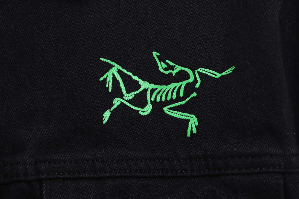 Arc'teryx fluorescent letters LOGO denim jacket