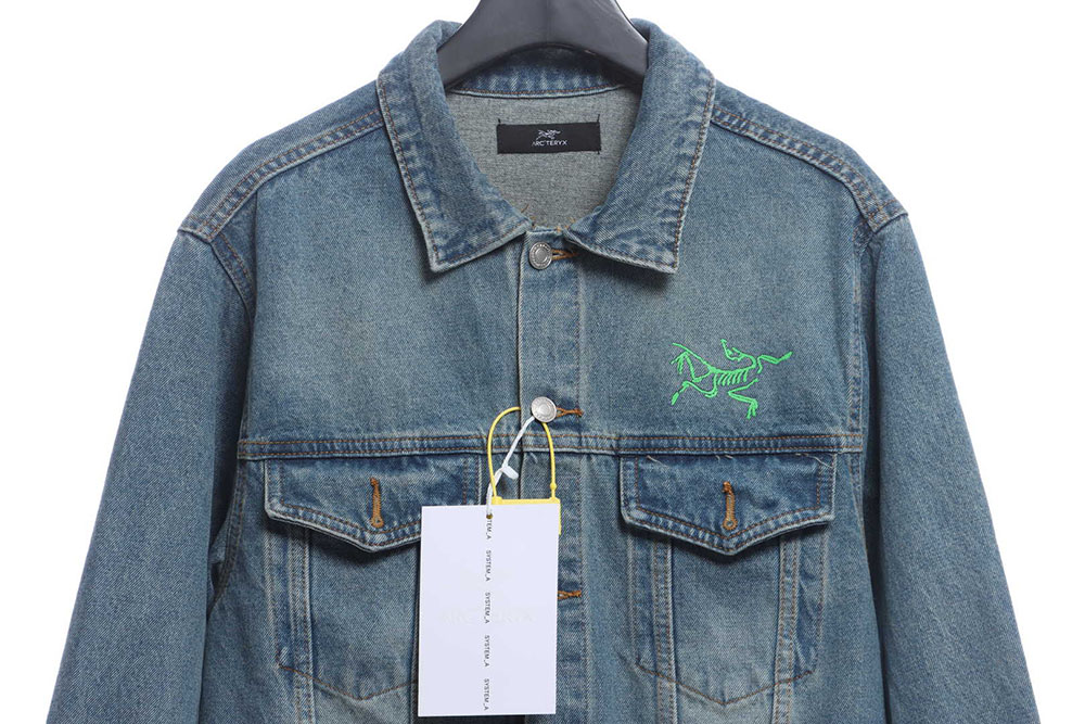 Arc'teryx fluorescent letter LOGO denim jacket TSK1