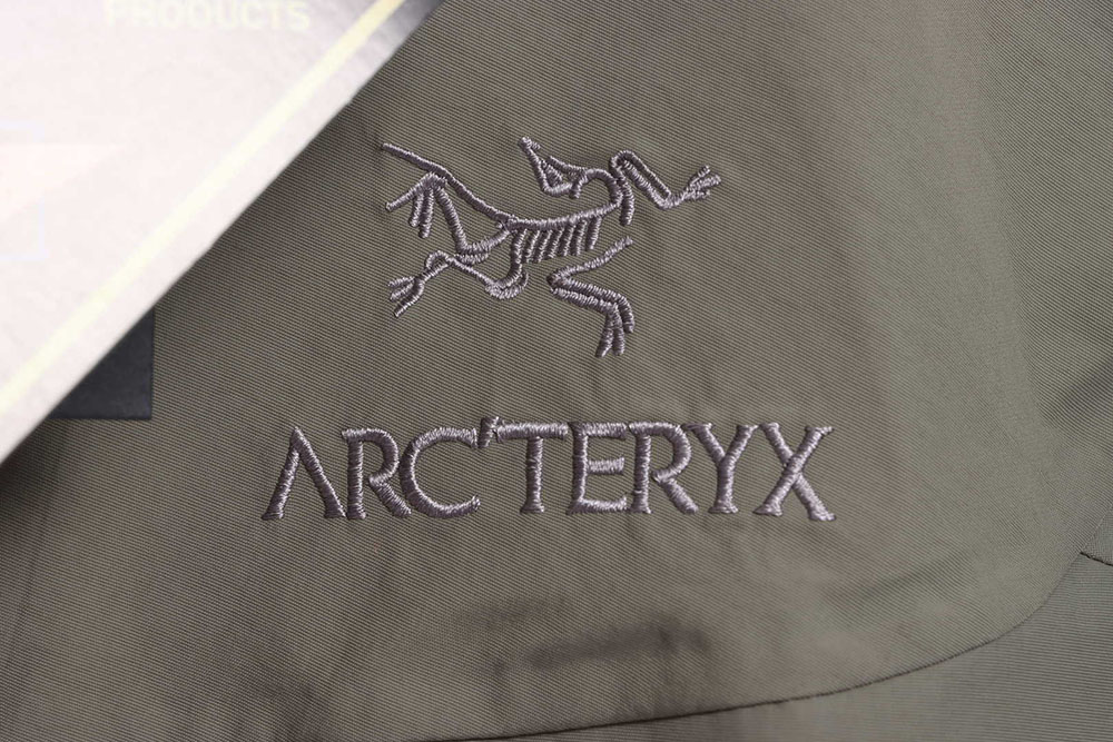 Arc'teryx sixth generation gold embroidery hard shell jacket TSK1