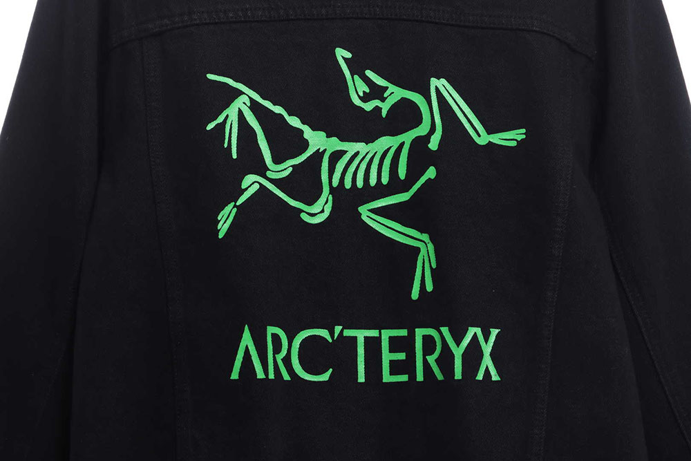 Arc'teryx fluorescent letters LOGO denim jacket