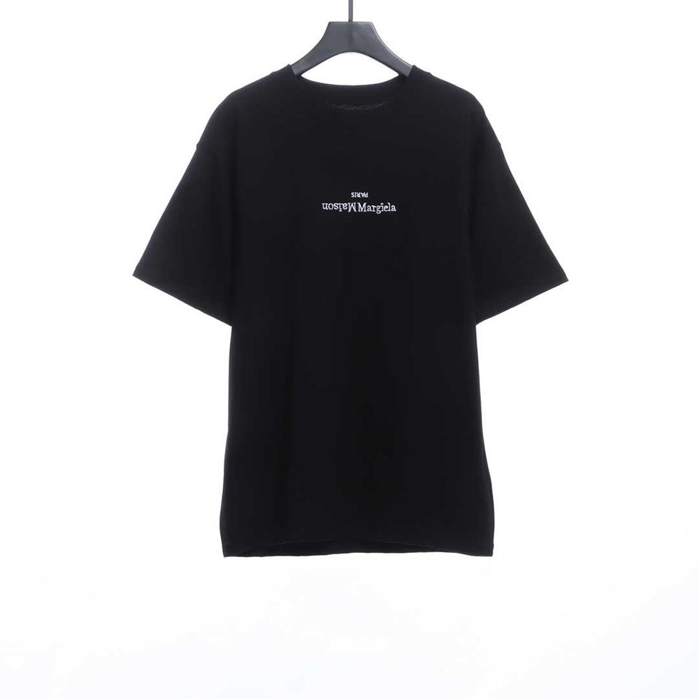 Margiela Black & White Upside Down Letter Embroidered Short Sleeves