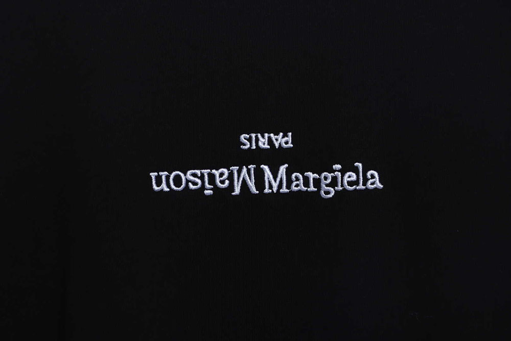 Margiela Black & White Upside Down Letter Embroidered Short Sleeves
