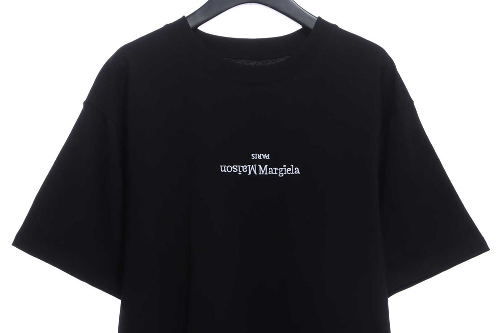 Margiela Black & White Upside Down Letter Embroidered Short Sleeves