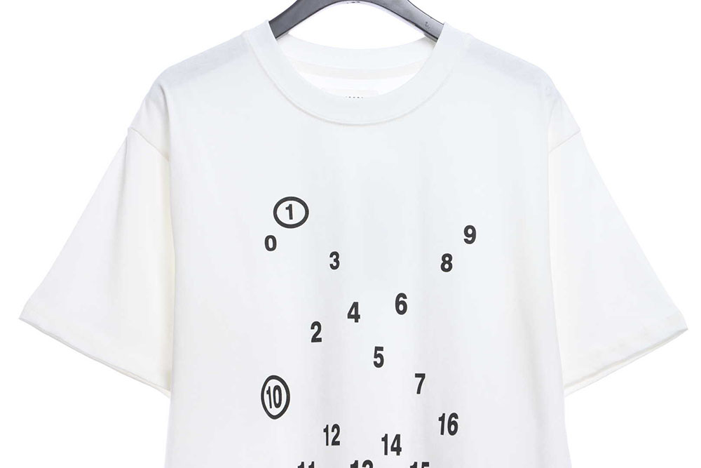 Margiela number sporadic print short sleeves