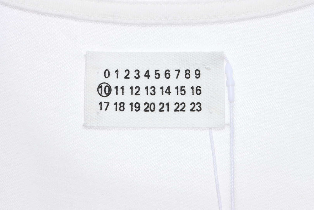Margiela number sporadic print short sleeves
