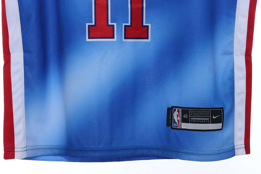 Brooklyn Nets retro jersey number 11