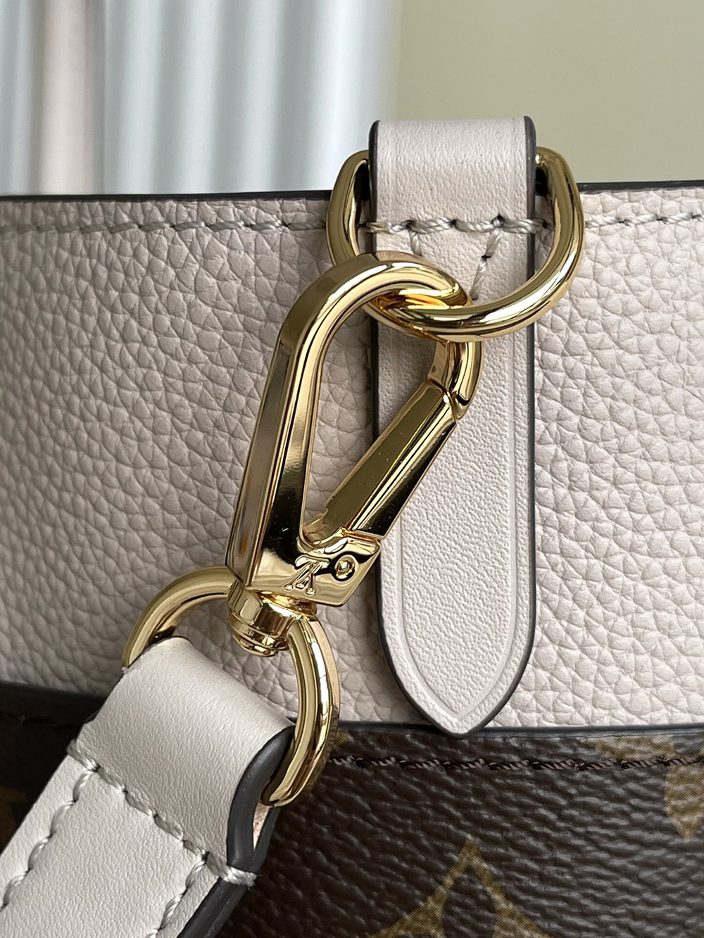 Louis Vuitton Bags M53823 30.5*24.5*14cm
