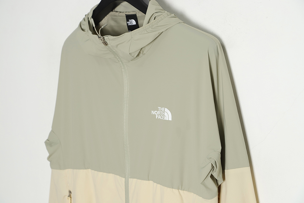 The North Face paneled sunscreen