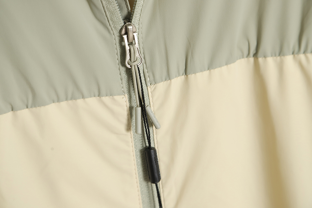 The North Face paneled sunscreen