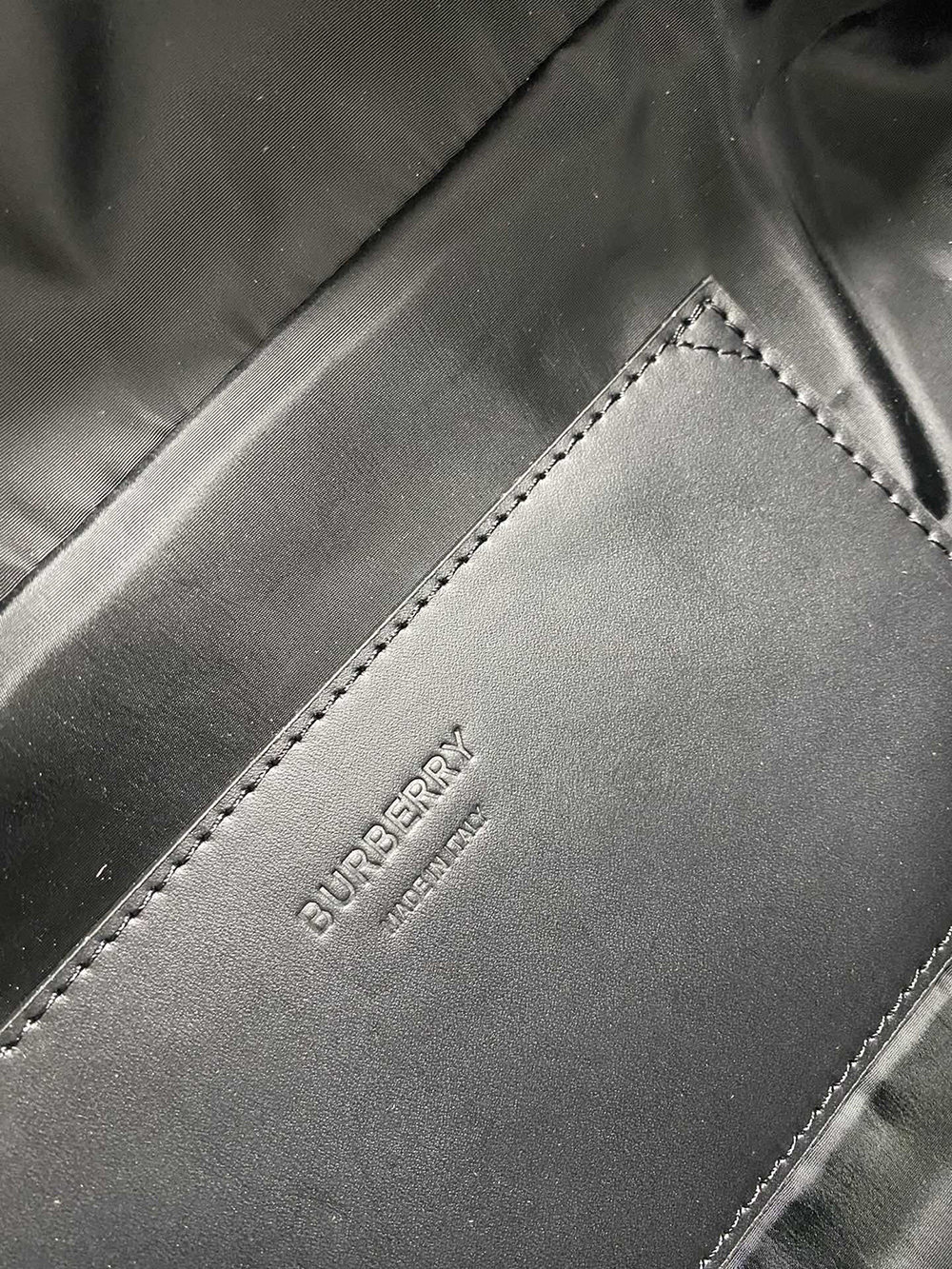 Burberry Bags 450678 31*7.5*16cm