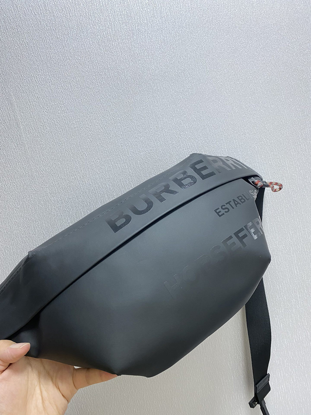Burberry Bags 450678 31*7.5*16cm