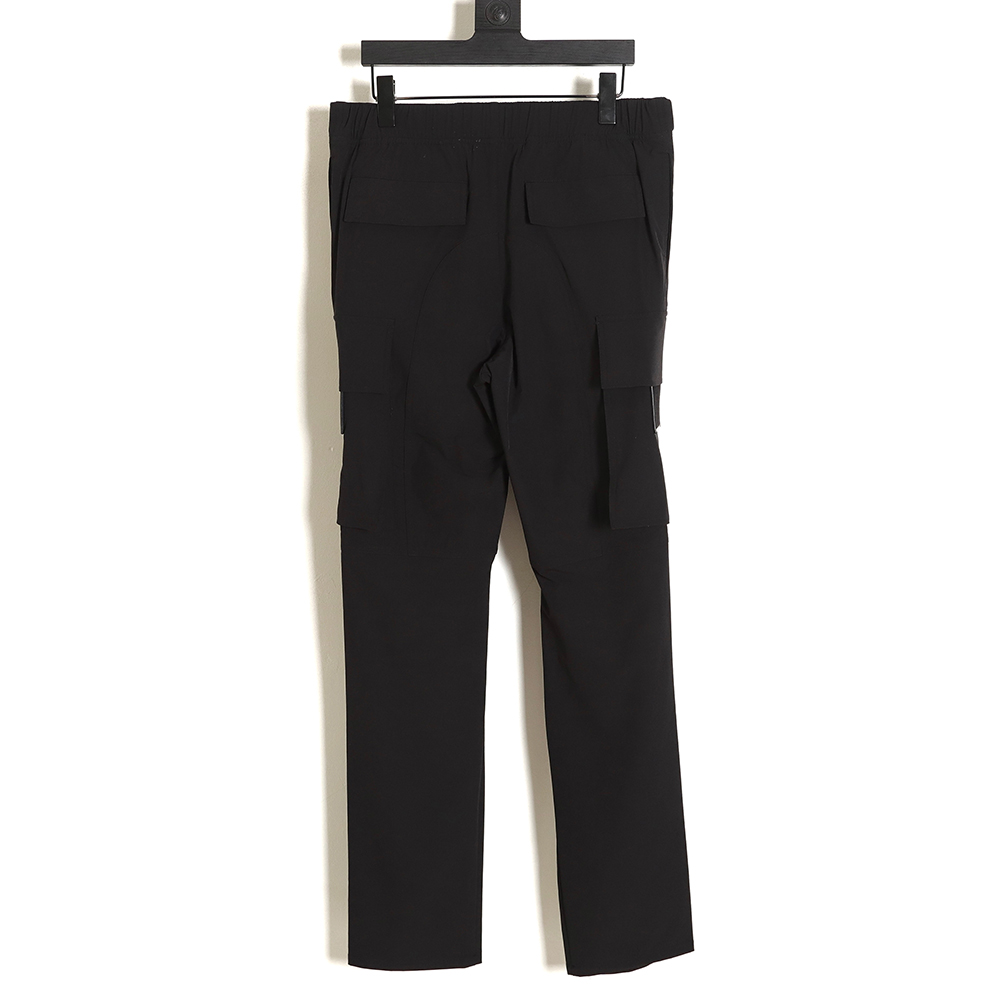 Givenchy 23SS Buckle Belt Zip Pocket Cargo Pants