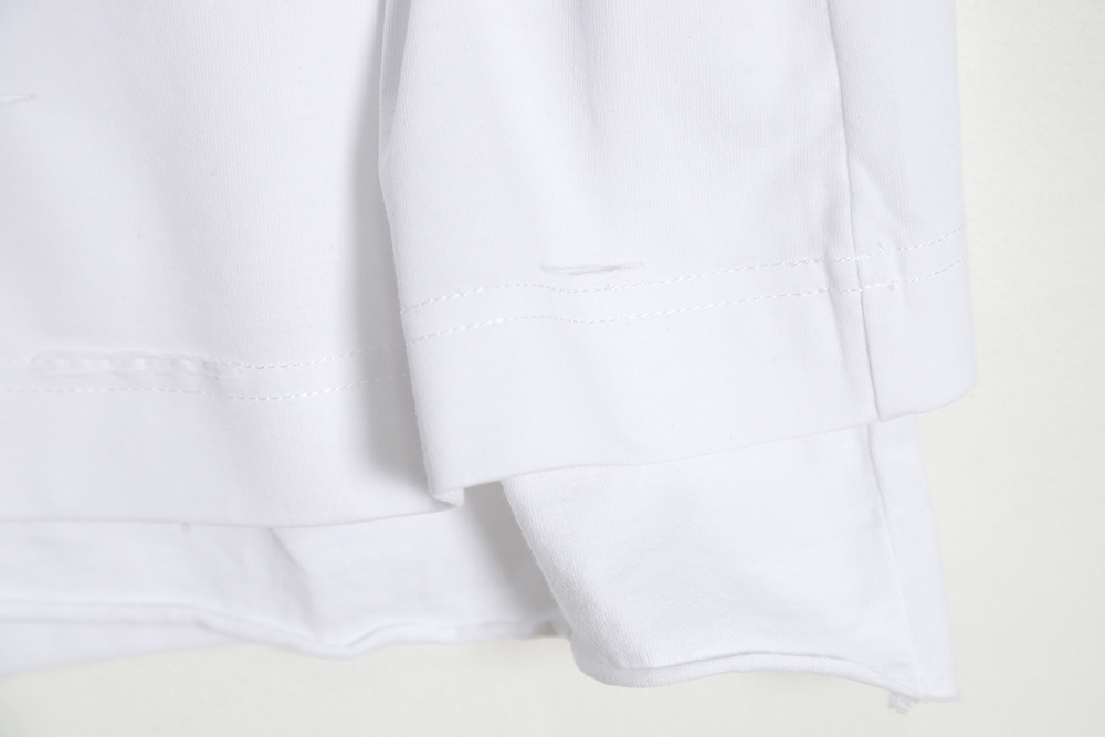 Givenchy 23SS big hole short-sleeved T-shirt