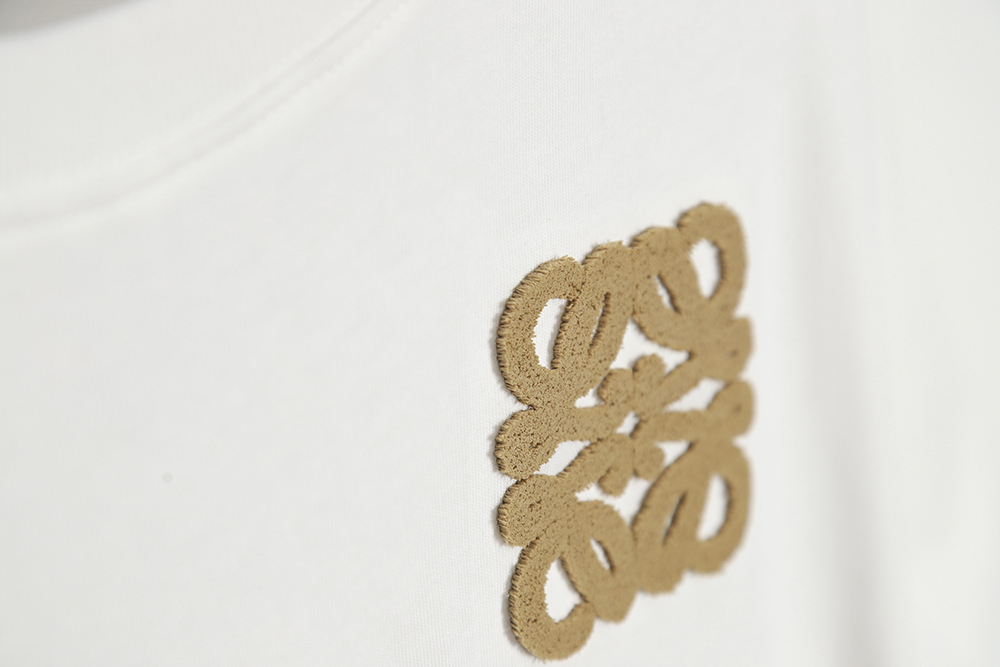 LOEWE four-leaf clover three-dimensional toothbrush embroidered short sleeves