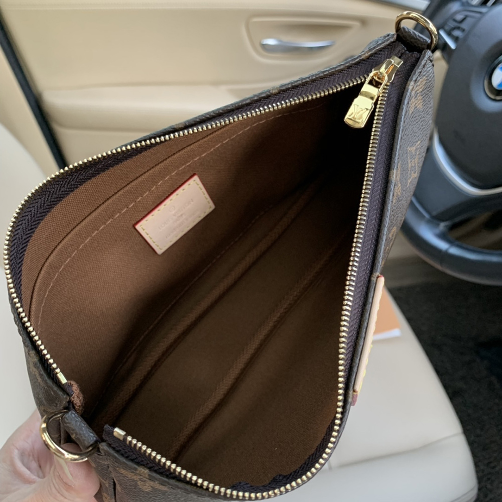 Louis Vuitton Bags M44813 24*16*6cm
