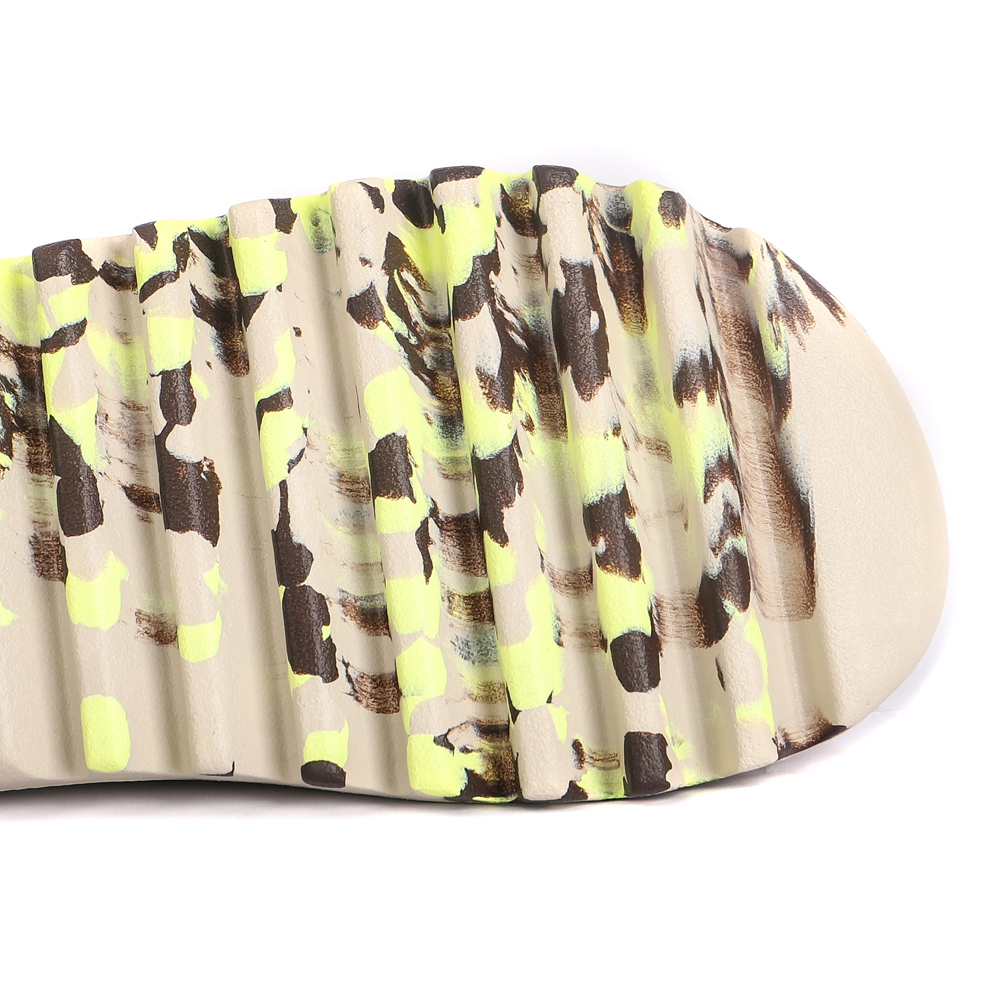 Yeezy Slides GZ5899