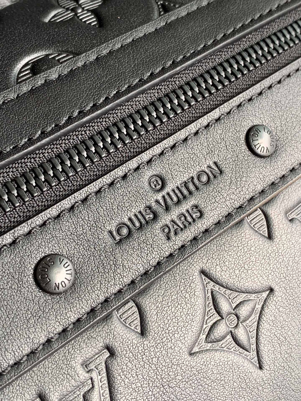 Louis Vuitton Bags M44727 32*40*20cm