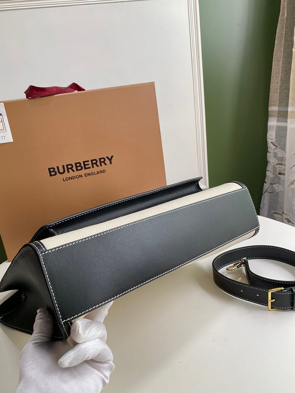 Burberry Bags 5407