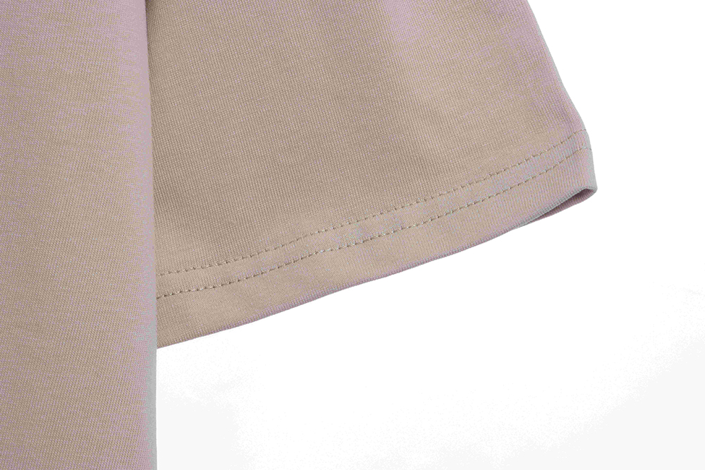 Double stitched flocked logo print short sleeves
