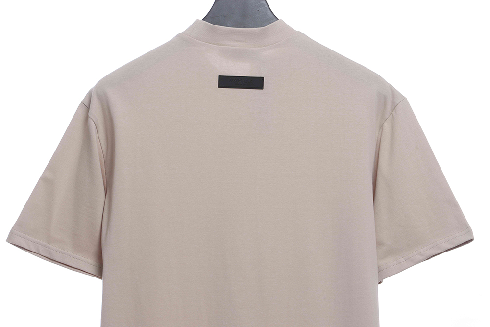 Double stitched flocked logo print short sleeves