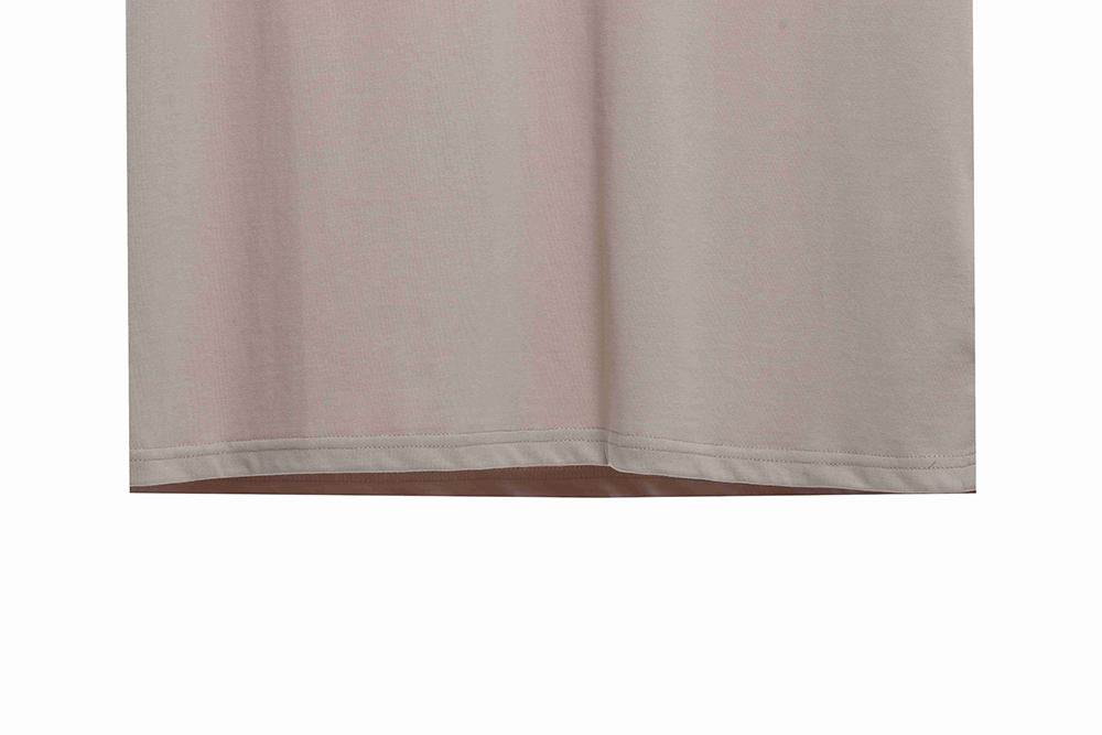 Double stitched flocked logo print short sleeves