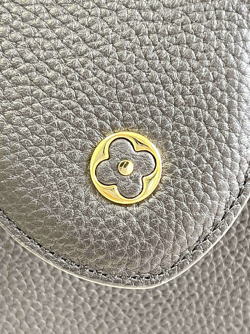 Louis Vuitton Bags M58732 31.5*20*11cm